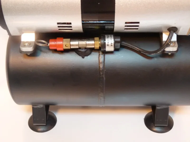 ชุดคอมเพรสเซอร์แอร์บรัชขนาดเล็ - Airbrush Kit With Mini Compressor บทวิจารณ์และราคา